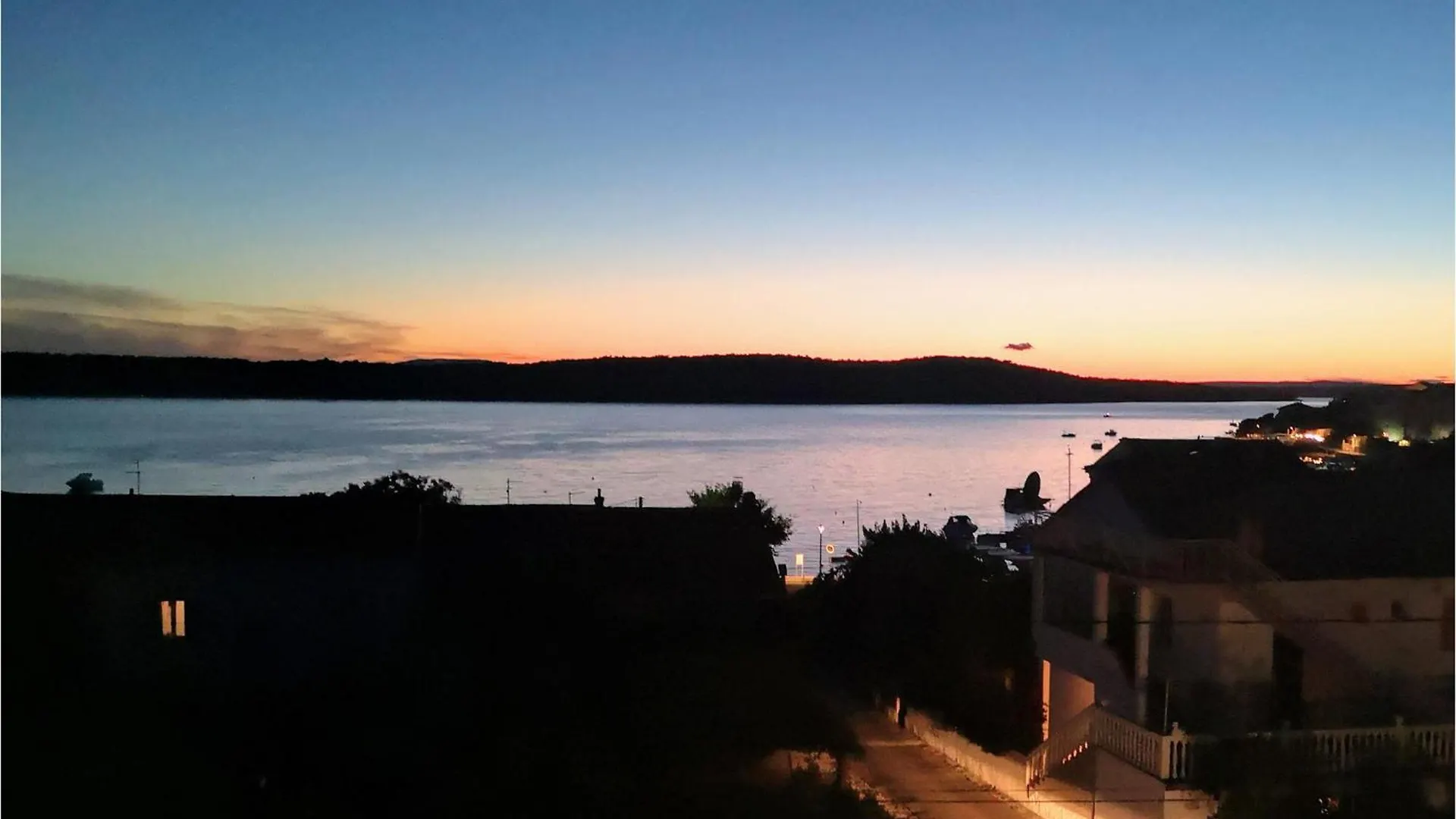 Lovely Apartment In Rab With Wifi Rab Town Chorvatsko