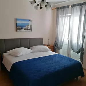Apartment And Room Guscic Apartman